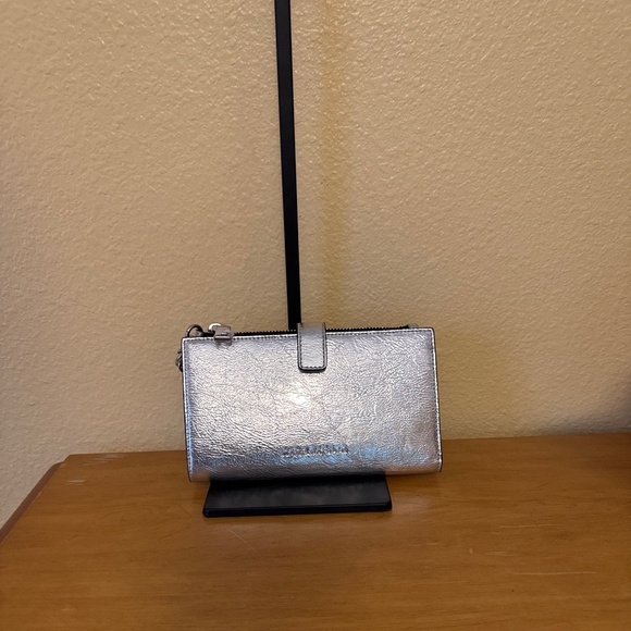 Marc Jacobs Handbags - Marc Jacobs Silver Wristlet